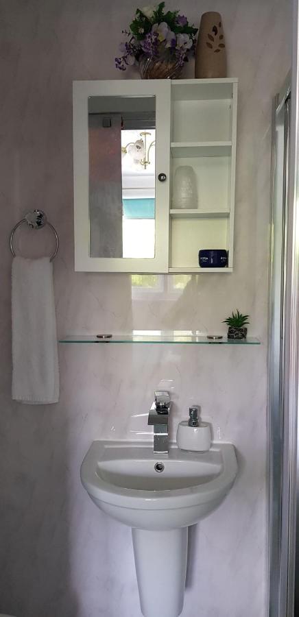Enjoy Your Stay At Chorley Road Droitwich Esterno foto